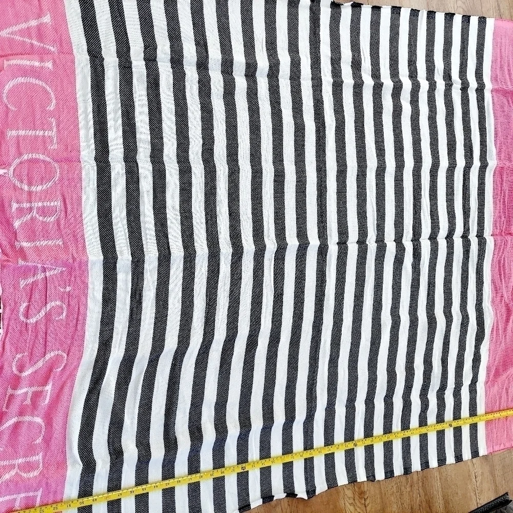 Victoria's Secret Throw Blanket 49 X 58 Large Logo